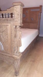 Lit breton, détail après gommage