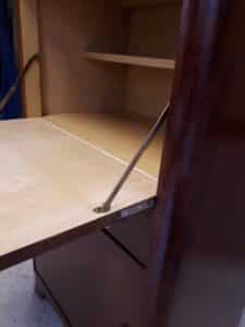 Secrétaire, détail travaux